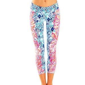 Lilly Pulitzer Luxletic 21” Weekender Cropped Pant